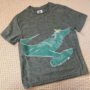 ✈️Hanna Andersson Star Wars Baby Yoda Short Sleeveved Shirt (5T)✈️